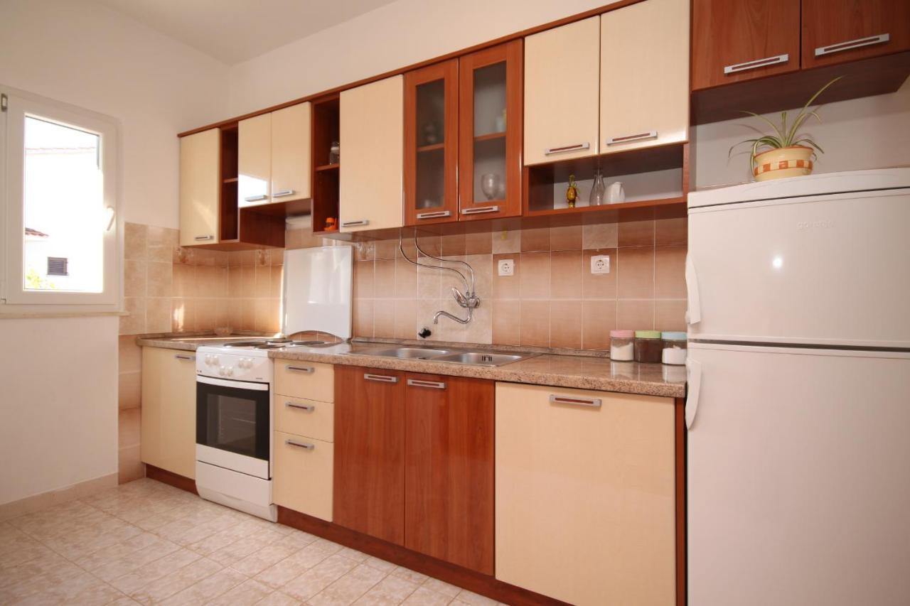Apartments With A Parking Space Slatine, Ciovo - 8658 외부 사진