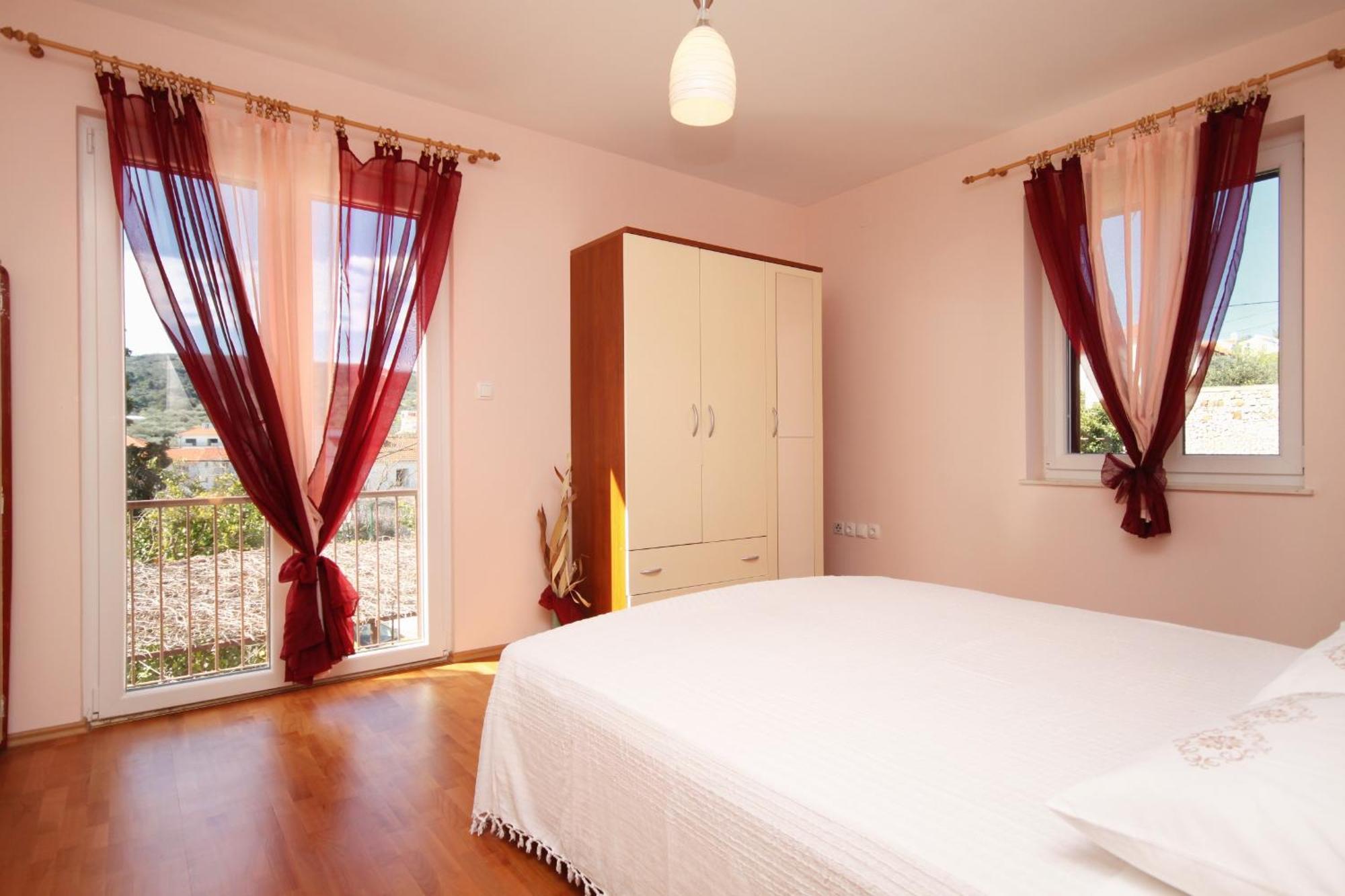 Apartments With A Parking Space Slatine, Ciovo - 8658 객실 사진